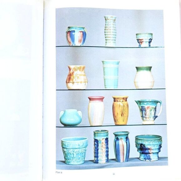 Collectors Encyclopedia of Hull Pottery Brenda Roberts Value Guide 1995 - Picture 9 of 12